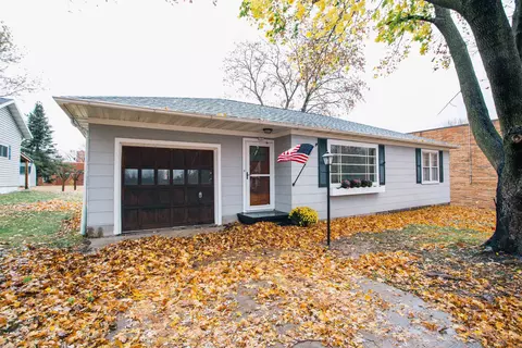 121 N Andrews Ave, Greenwood, WI 54437