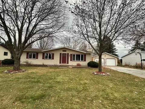 1005 Cottage St, Merrill, WI 54452