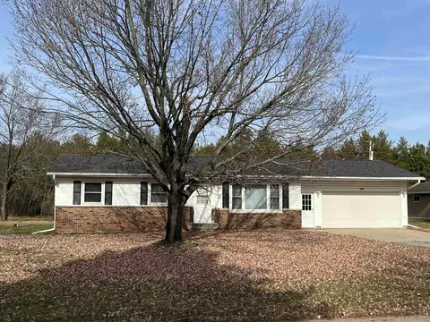 1041 Lakewood Ln, Wisconsin Rapids, WI 54494