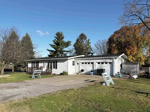 801 E Depot St, Marshfield, WI 54449