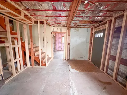 Entry Way - 457 Jackson Ave, Phillips, WI 54555 photo 2 of 6