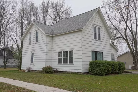 206 W North St, Colby, WI 54421