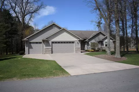 1232 Black Bear Trl, Stevens Point, WI 54482