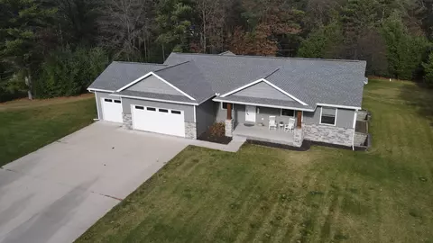 4611 Grand Pine Dr, Wisconsin Rapids, WI 54494