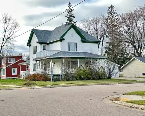 401 N 2nd St, Abbotsford, WI 54405