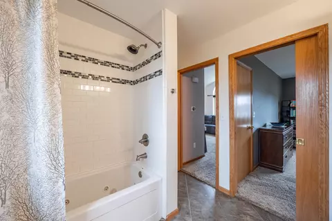 Bath - 3402 Tappe Dr, Weston, WI 54476 photo 2 of 3