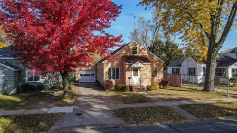 2032 Oak St, Stevens Point, WI 54481