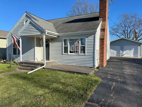 136 S Third St, Dorchester, WI 54425