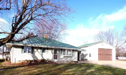 319 N West St, Loyal, WI 54446
