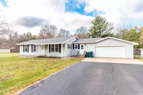 8050 Sheila Ln, Wisconsin Rapids, WI 54494