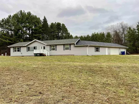 10408 Wigwam Rd, Rosholt, WI 54473
