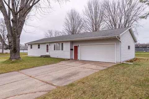 527 N Hume Ave, Marshfield, WI 54449