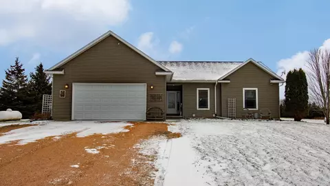 168585 School Rd, Wausau, WI 54403