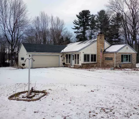 586 Ring Rd, Mosinee, WI 54455