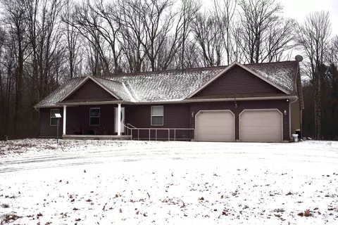 1656 Bear Creek Rd, Stevens Point, WI 54481