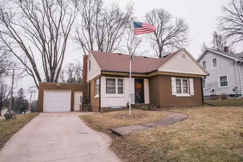301 E 1st St, Neillsville, WI 54456