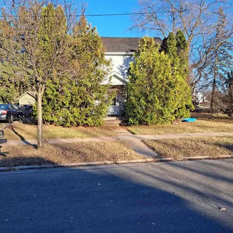 1741 Spruce St, Stevens Point, WI 54481