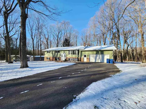 2264 Circle Dr, Wausau, WI 54401