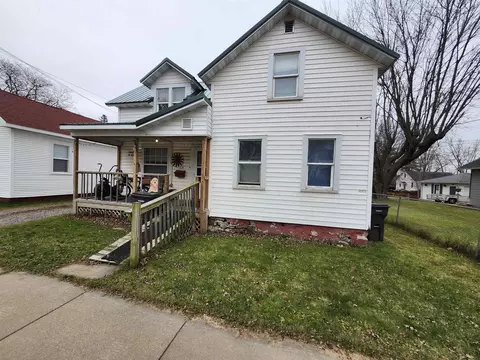 404 W Arnold St, Marshfield, WI 54449