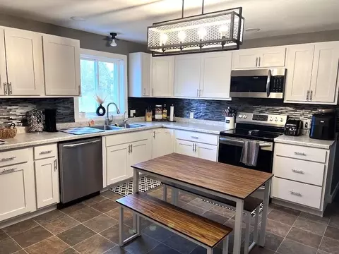 Kitchen - 165471 Ringle Ave, Ringle, WI 54471 photo 1 of 3