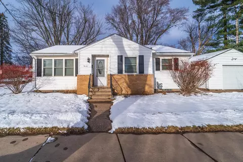 916 W Wausau Ave, Wausau, WI 54401