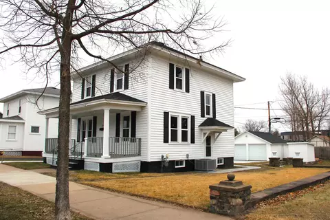 1109 S 6th Ave, Wausau, WI 54401