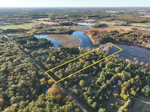 8980 County Rd N, Almond, WI 54909