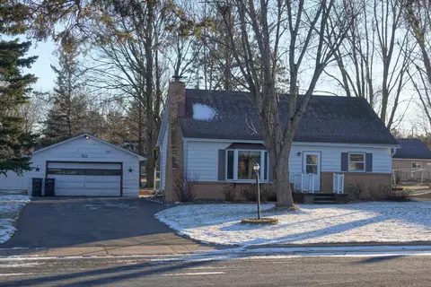 311 W Hickory St, Abbotsford, WI 54405
