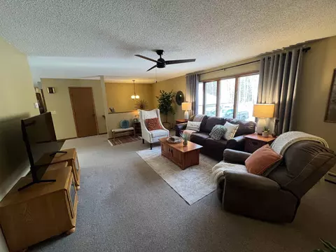 Living - 2203 Summit Ave, Schofield, WI 54476 photo 2 of 9
