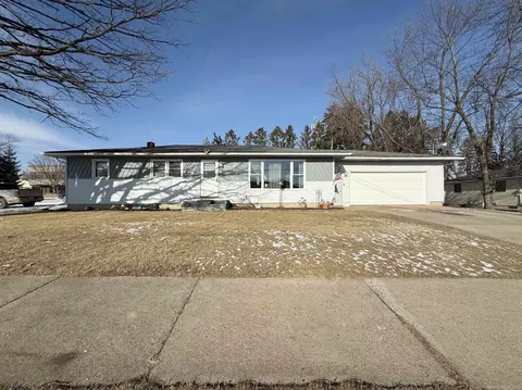 217 W Upham St, Marshfield, WI 54449