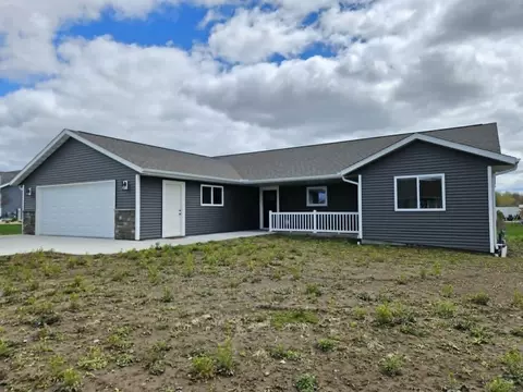 118311 Sunset Ridge Dr, Stratford, WI 54484