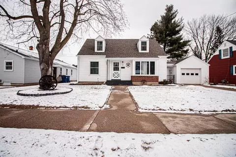 150 9th St, Clintonville, WI 54929