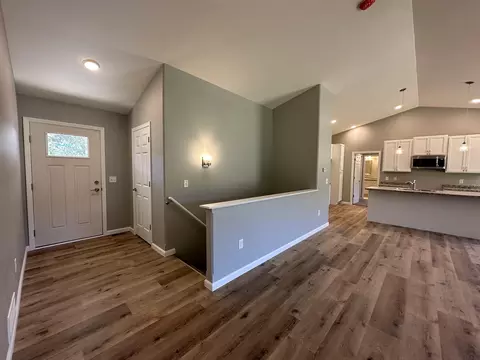 3870 Augusta Ct, Plover, WI 54481 photo 3