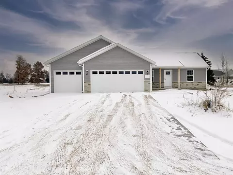 3870 Augusta Ct, Plover, WI 54481