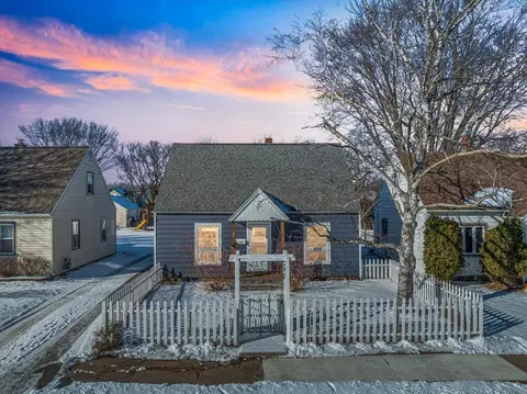 608 N Cedar Ave, Marshfield, WI 54449