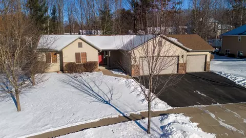 2100 Fawn Ave, Schofield, WI 54476
