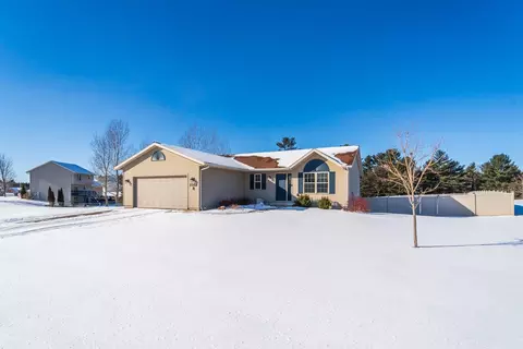 5702 Canoe St, Weston, WI 54476