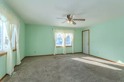513 E 3rd St, Marshfield, WI 54449 photo 15