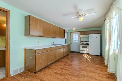 513 E 3rd St, Marshfield, WI 54449 photo 21