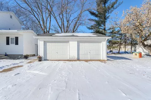 513 E 3rd St, Marshfield, WI 54449 photo 4