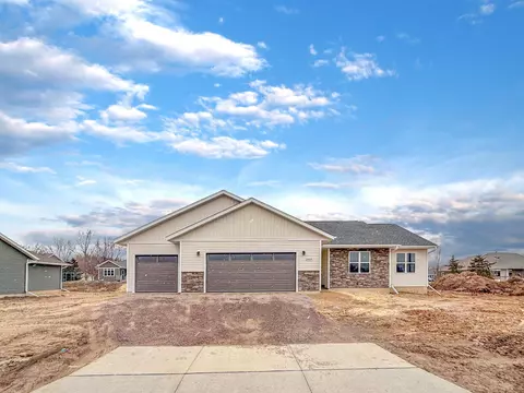 1409 E 21st St, Marshfield, WI 54449