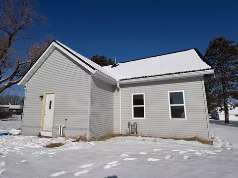 109 Emmonsville Rd, Hatley, WI 54440