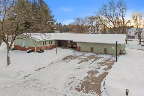 941 Brentwood Dr, Port Edwards, WI 54469