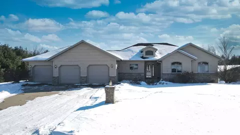 1467 2nd St S, Rudolph, WI 54475