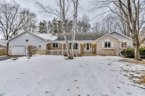 2133 Greenbud Rd, Kronenwetter, WI 54455