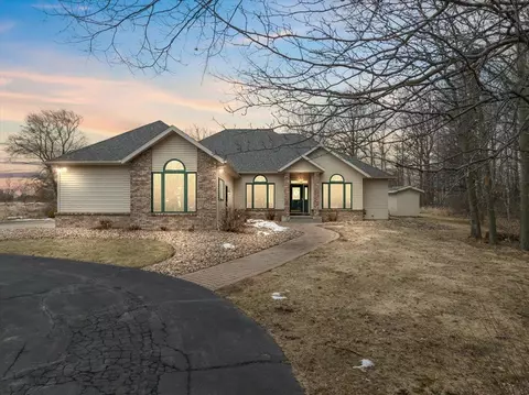 9897 River Edge Dr, Marshfield, WI 54449