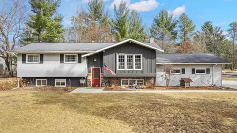 3303 Sunflower Rd, Stevens Point, WI 54481