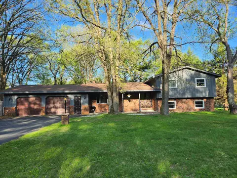 6048 Sarah Cir, Wisconsin Rapids, WI 54494