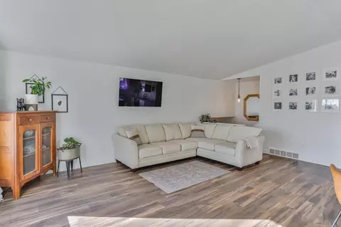 2404 Pointe Rd, Weston, WI 54476 photo 9