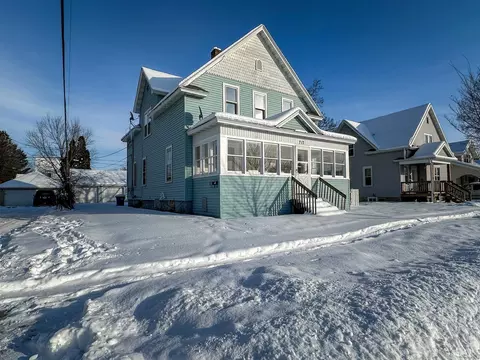 717 S 6th Ave, Wausau, WI 54401